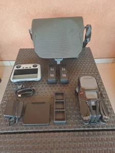 DJI mavic 3 pro fly more combo
