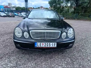 Mercedes E 220