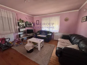 Temerin, Centar, 4.0 četvorosobna, 148 m²