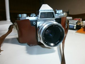 Praktica IV B Jena T Alu 1:2,8 F=50mm M42