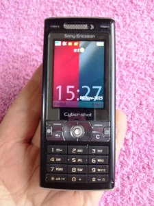 SONY ericsson K 800i, u odlicnom stanju, SRPSKI meni.