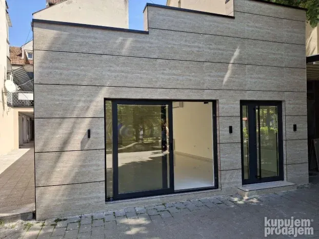 IZDAVANJE! Poslovni prostor 93m2, centar, Obrenovac