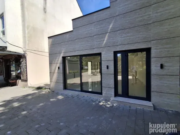 IZDAVANJE! Poslovni prostor 93m2, centar, Obrenovac