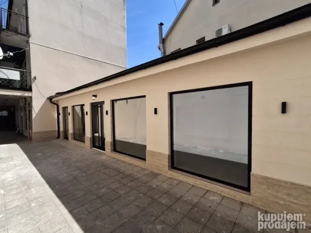 IZDAVANJE! Poslovni prostor 93m2, centar, Obrenovac
