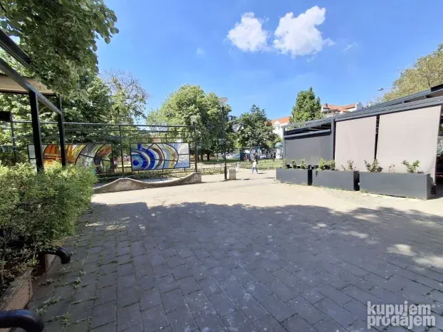 IZDAVANJE! Poslovni prostor 93m2, centar, Obrenovac