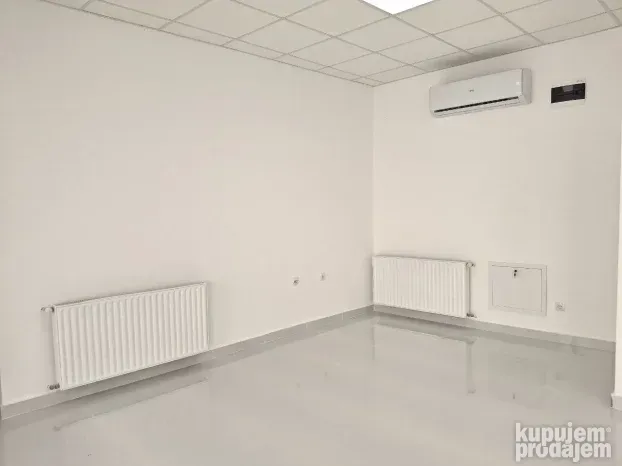 IZDAVANJE! Poslovni prostor 93m2, centar, Obrenovac