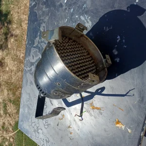 Stariji reflektor sa bojama