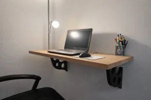 Zidni radni sto 100x50 cm – metalni nosači + drvena ploča