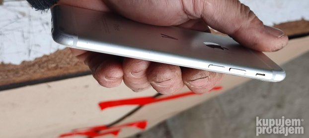 mobilni iphone 6 a1586 broj 1 neispitan