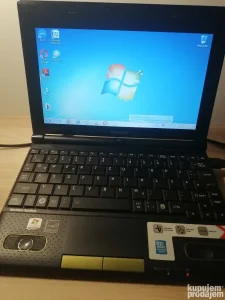 Toshiba  NB550D notebook (+napajanje+miš)