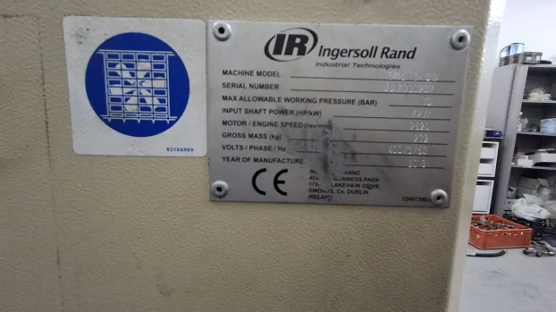 Vijacni kompresor Ingersoll Rand 4kw.