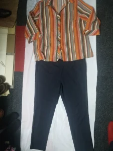 H&M slim fit pantalone 52 br i bluza 52 br.