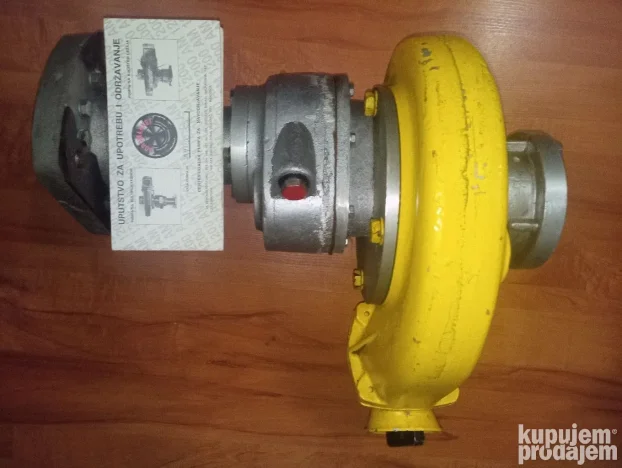 Pumpa za vodu traktorska AM 1200