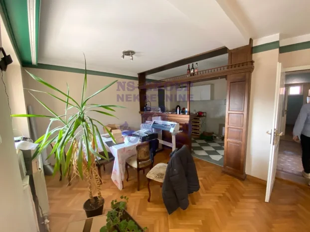 Telep, 5+ petosobna, 300 m²