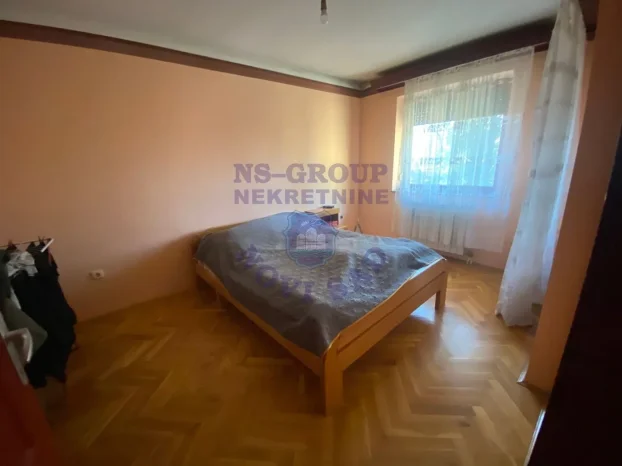 Telep, 5+ petosobna, 300 m²