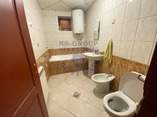 Telep, 5+ petosobna, 300 m²