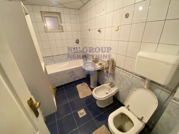 Telep, 5+ petosobna, 300 m²