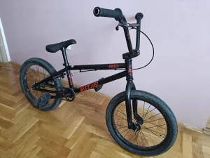 BMX 18" Radio REVO top stanje