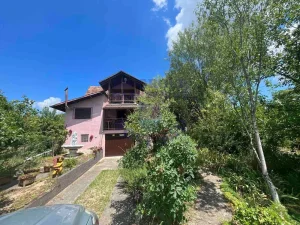 Inđija, Novi Slankamen, 3.0 trosobna, 168 m²