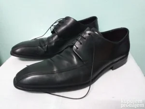 Muške kožne cipele HUGO BOSS svečane , iz Italije