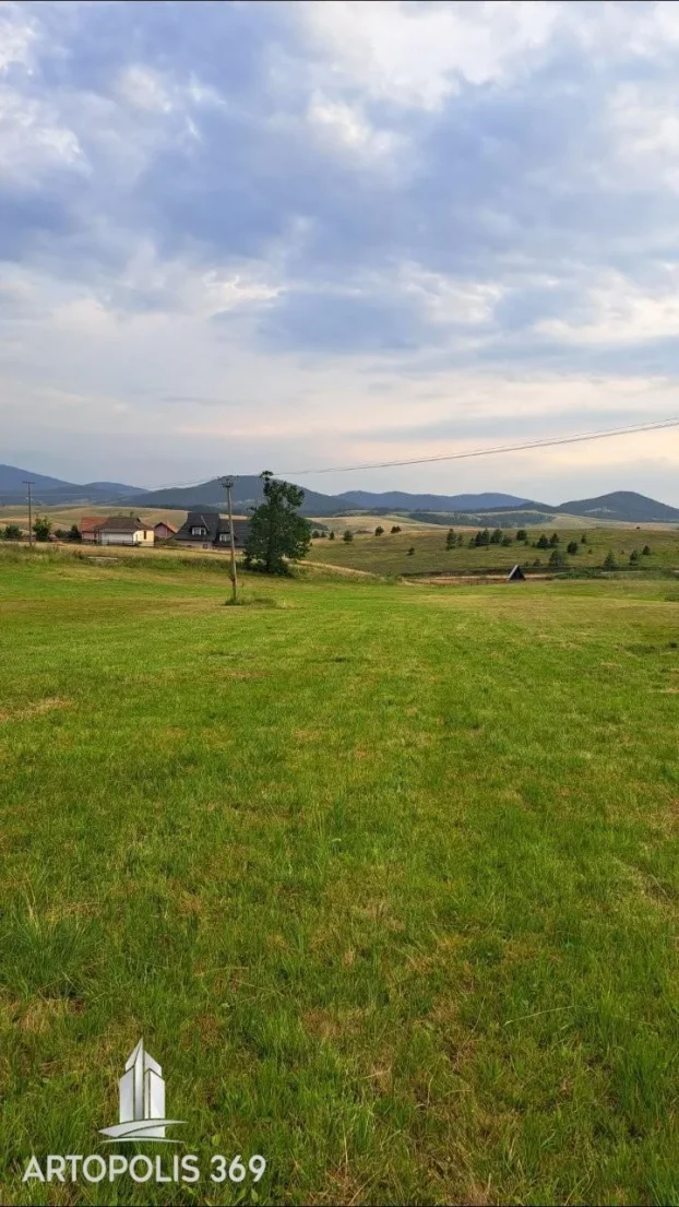 Izuzetan, uknjižen plac, dozvoljena gradnja ID#1089