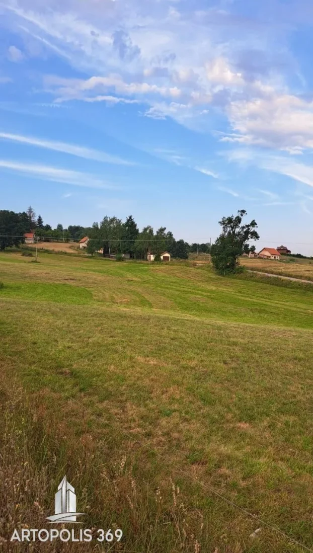 Izuzetan, uknjižen plac, dozvoljena gradnja ID#1089
