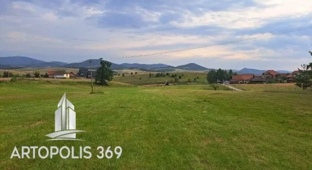 Izuzetan, uknjižen plac, dozvoljena gradnja ID#1089