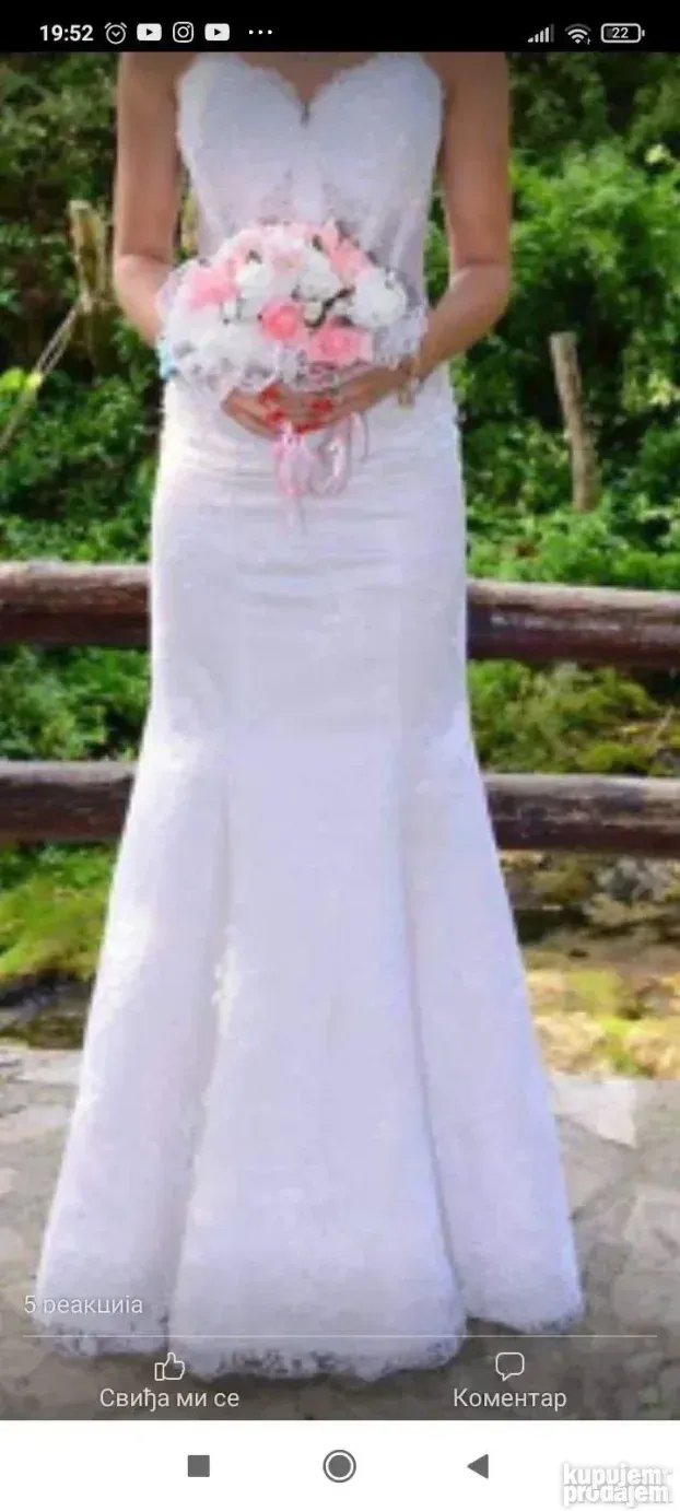 Venčanica sirena sa providnim korsetom