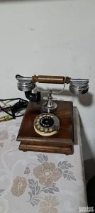 Stari telefon