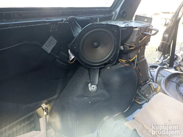 BMW e46 316 318 320 323 325 330 zadnji zvucnici za karavana