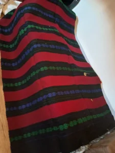 Cilim tkan cistom vunom veoma star i kvalitetan