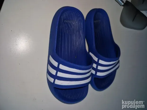 Adidas papuce ug 16 cm