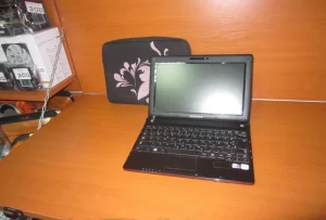 Samsung N145 Plus 2GB, HDD 240GB + Torbica + WIN 7