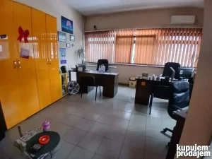 MEHANIČAR potreban servisu!