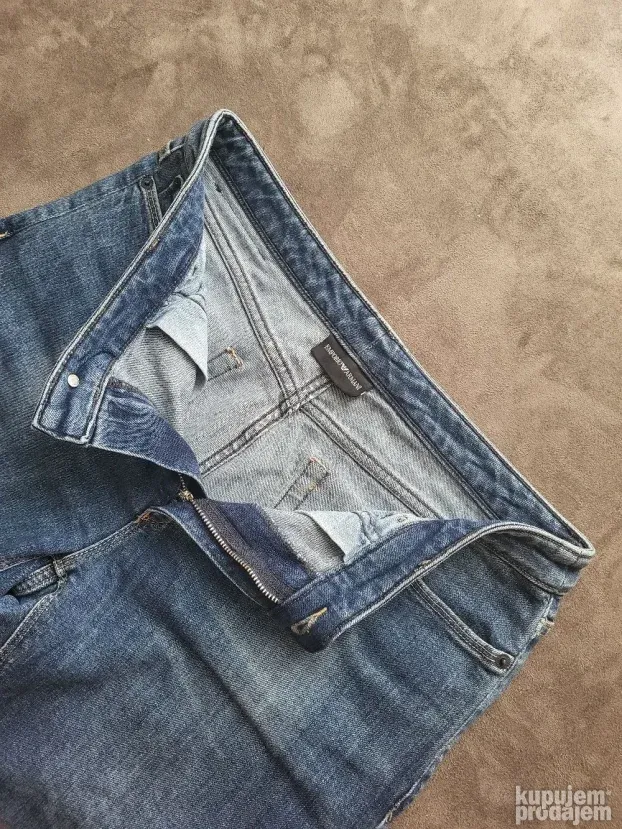 Emporio Armani farmerke 31 - Original. ARMANI