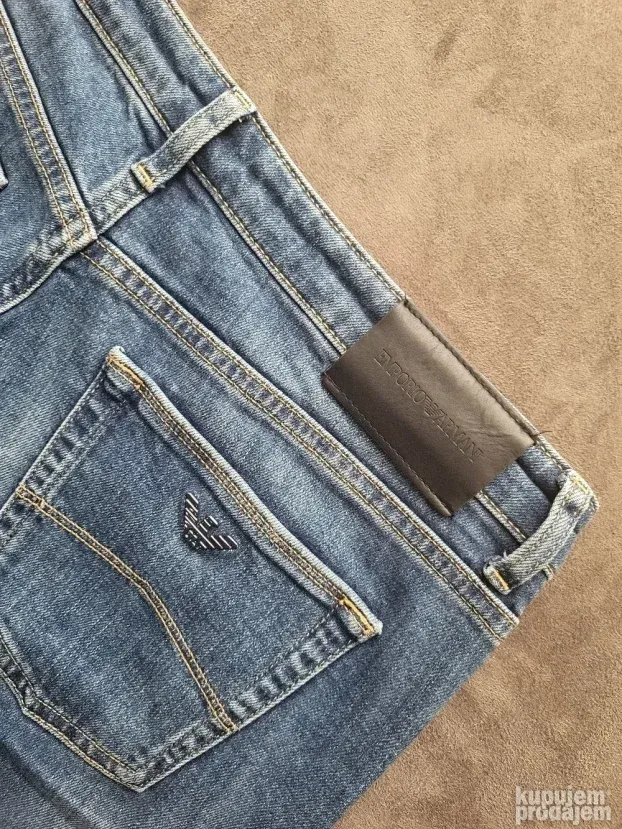 Emporio Armani farmerke 31 - Original. ARMANI