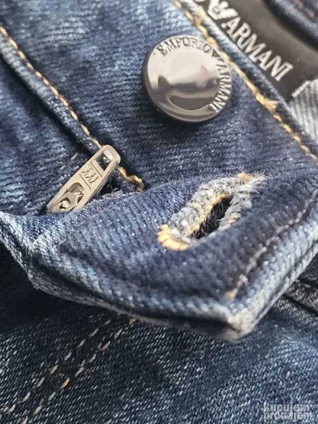 Emporio Armani farmerke 31 - Original. ARMANI