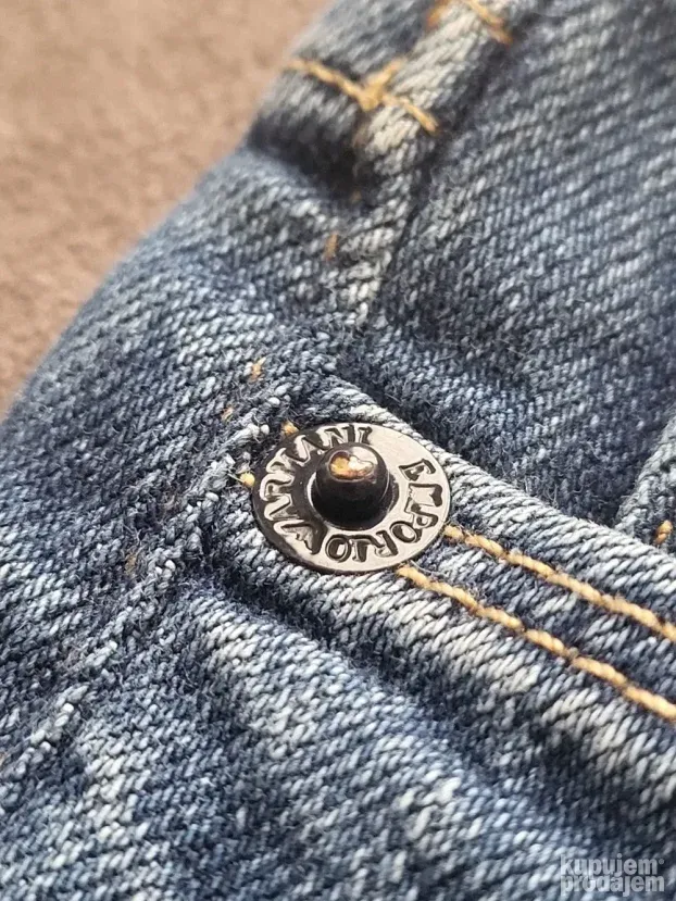 Emporio Armani farmerke 31 - Original. ARMANI