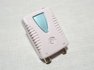 Kablovski antenski CATV VHF UHF pojačavač Hama 123394 kaoNov