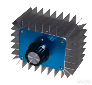 Regulator napona 230VAC 5000W sa kućištem