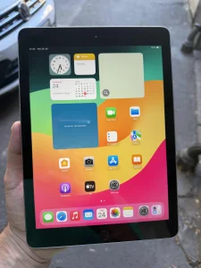 iPad 6 128 gb 9”7 incha space gray