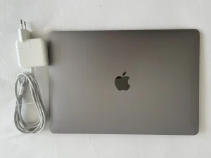 Apple Macbook air 13" M1 8GB 256GB SSd