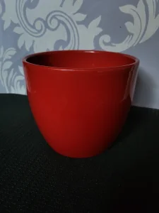 Saksija nova nemacka za cvece.