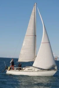 Prodaje se jedrilica 8m kao Riveto, dizel motor, 6 ležaja