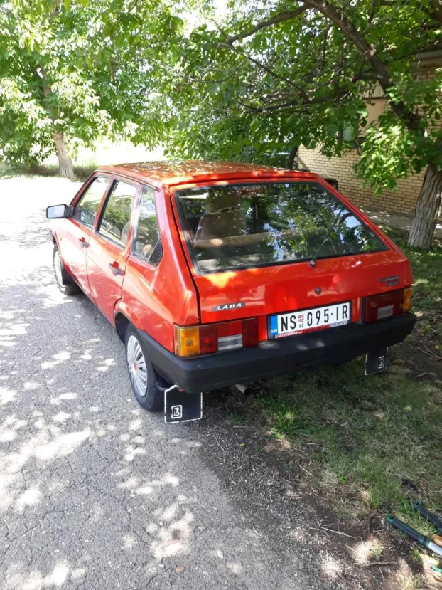 1991 Lada Samara 1300S