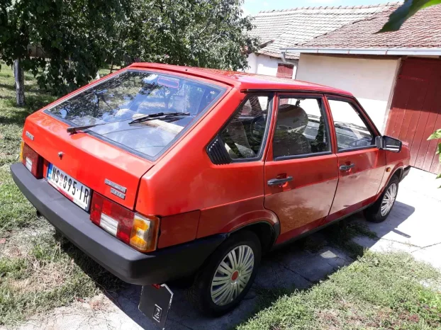 1991 Lada Samara 1300S