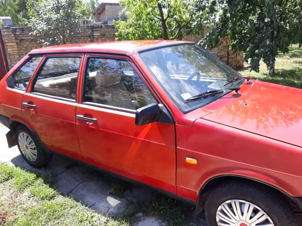 1991 Lada Samara 1300S