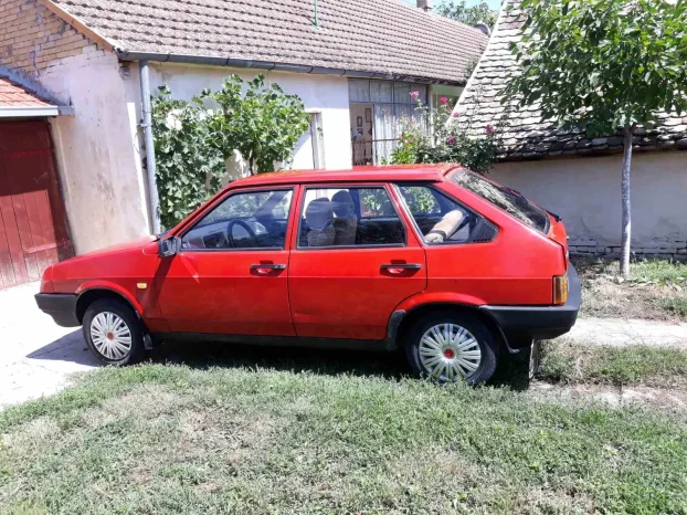1991 Lada Samara 1300S