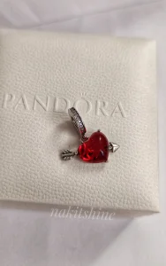 PANDORA privezak crveno srce NOVO