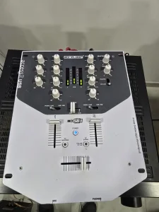 Reloop Access 2 USB DJ mixer